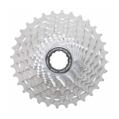 706585